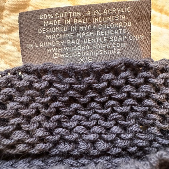 Wooden Ships size XS ‘SALTY’ navy and white cotton/acrylic crew neck sweater. - Picture 7 of 8